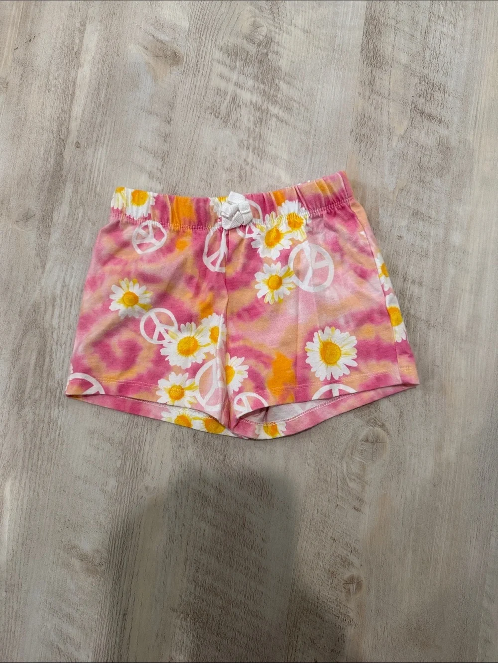 The Children's Place Pink Yellow Daisy Peace Sign Girls Shorts
